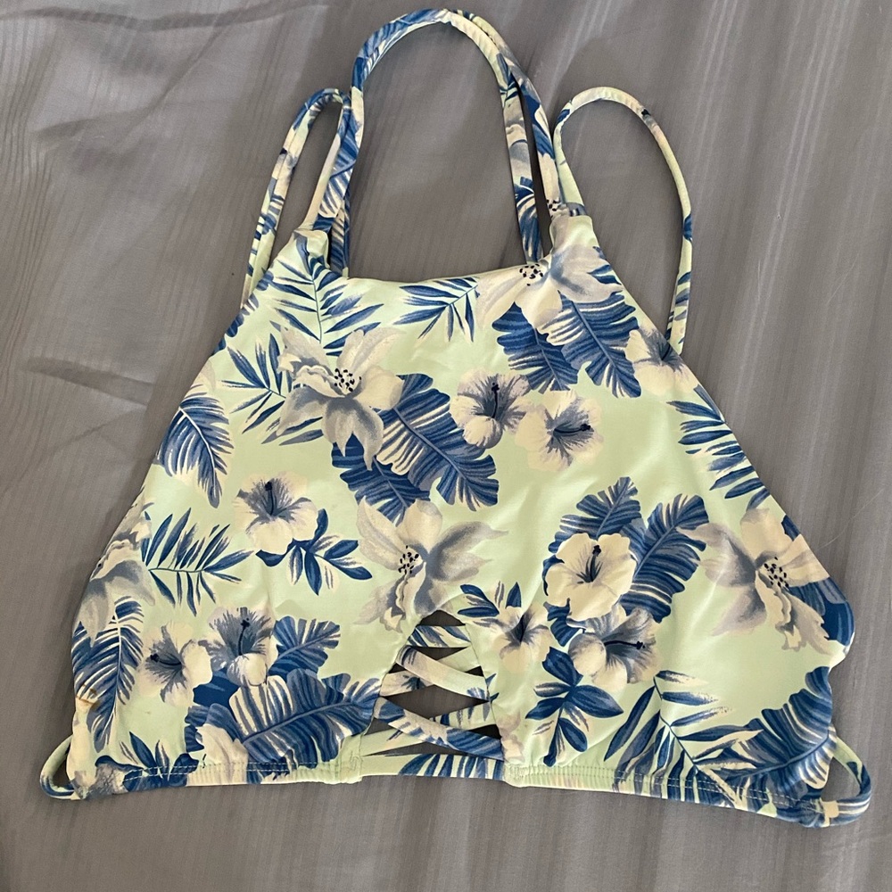 🌺frankie’s marley top!